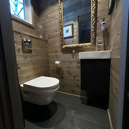 Hemsedal 200m2 /5 Sov/10 Senger/2 Familier *