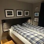 Hemsedal 200m2 /5 Sov/10 Senger/2 Familier * Ulsak